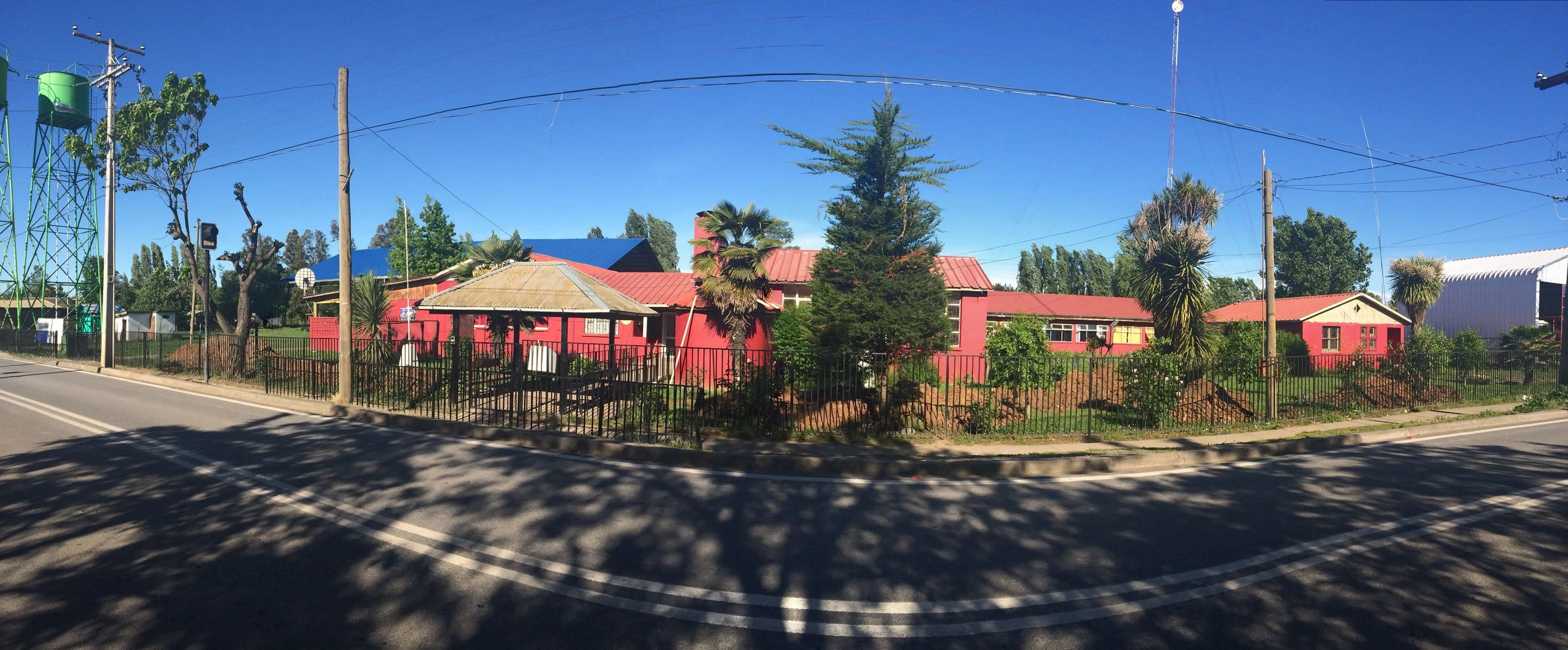 Establecimiento de la Escuela Queri